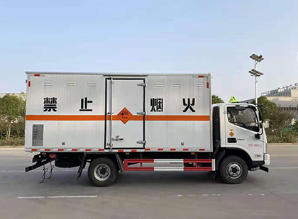 伍家岗爆破器材运输车